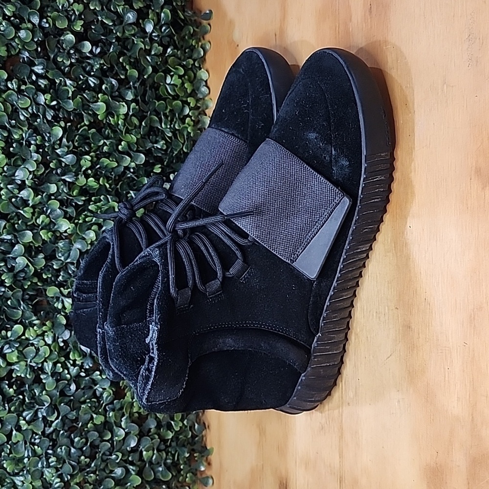 Adidas Yeezy Boost 750 Triple Black | Size: 9 Mens | Black